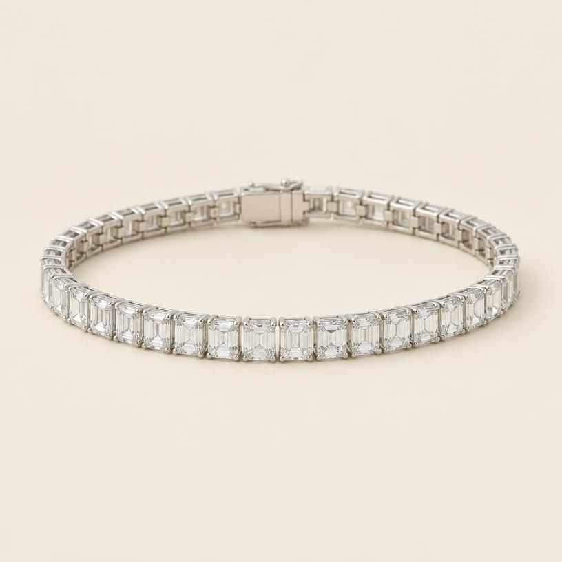 Full piece of the platinum emerald-cut tennis bracelet
